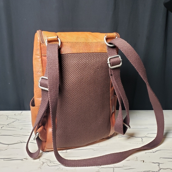 Jack Georges Vintage 'Voyager Collection' Backpack/Crossbody Bag in  Honey Brown - Picture 3 of 15